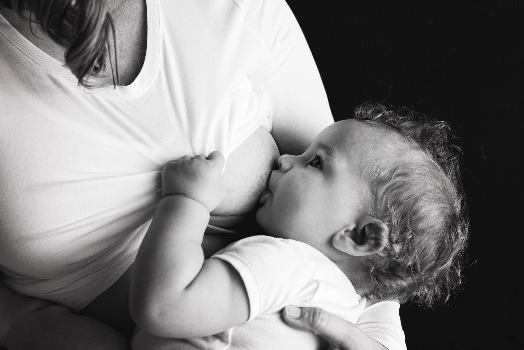 Allattamento, neonato, maternità